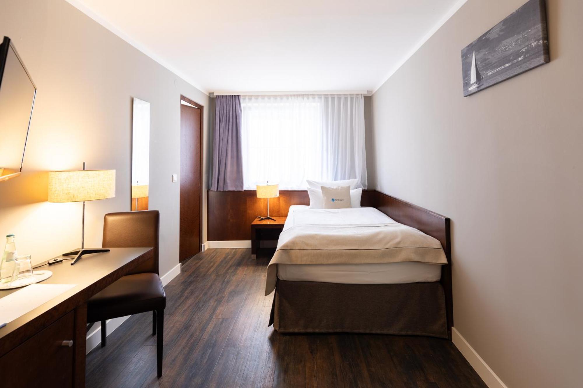 Select Hotel フリードリヒスハーフェン エクステリア 写真