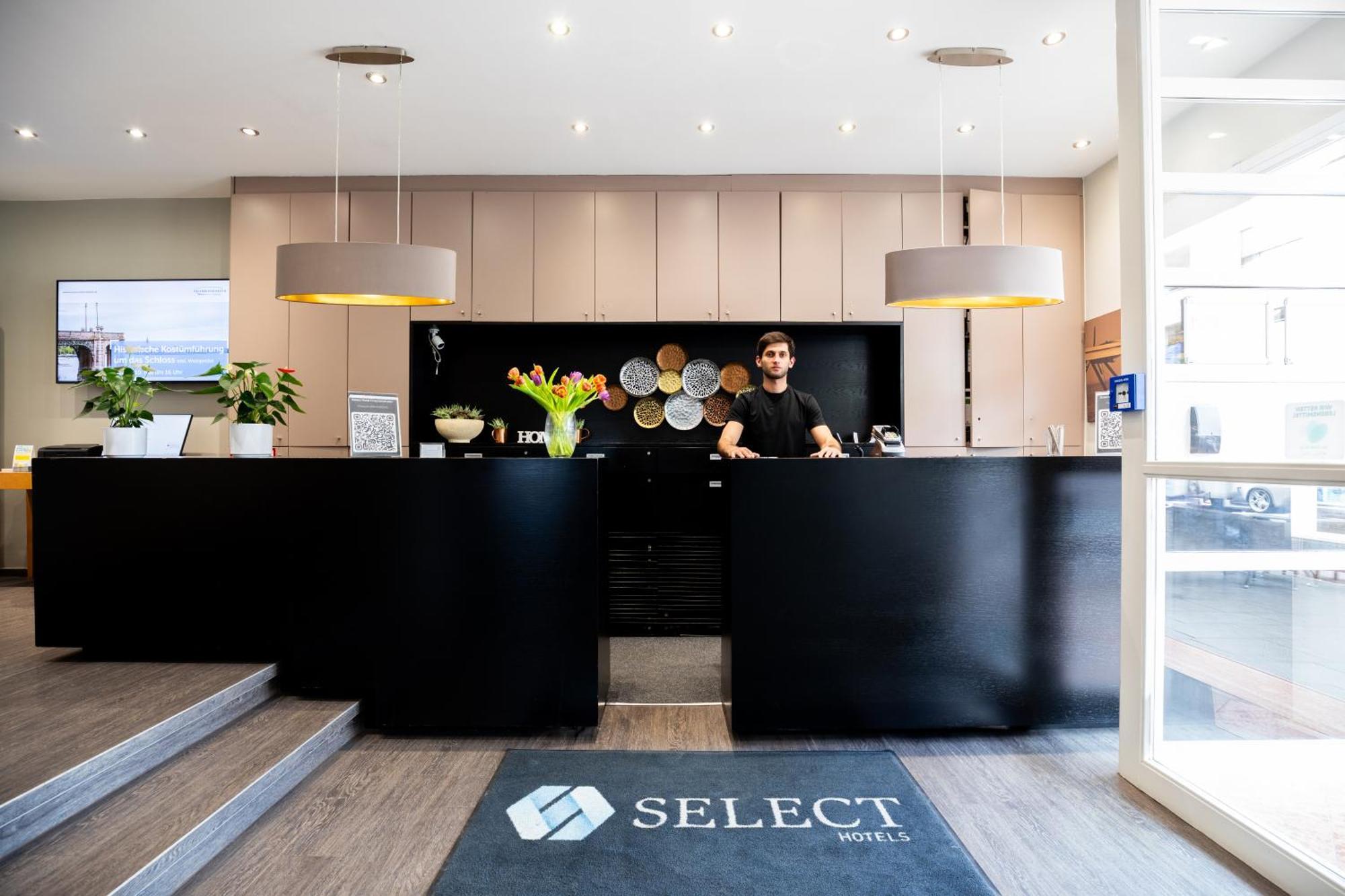 Select Hotel フリードリヒスハーフェン エクステリア 写真